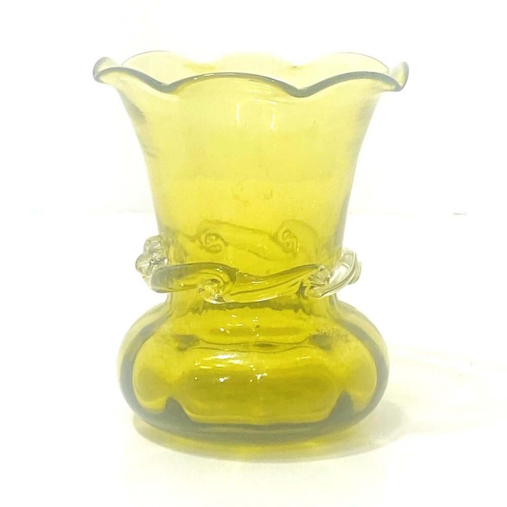 Vintage Pilgrim Glass Avocado Green Bud Vase Ruffle Optic Rigaree Collar 3.5"